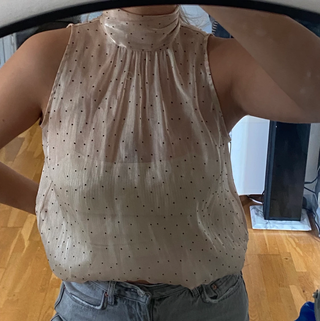 Söt prickig topp från zara - 90