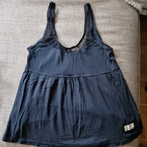 Odd Molly linne - Knappt använt linne från odd molly. Frakt 30kr