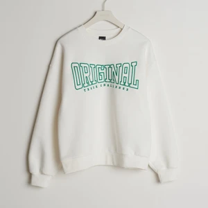 Sweatshirt Ginatricot - Använd Max 5 gånger. Strlk XS, 100+frakt. Även slutsålt på hemsidan! 