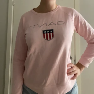 Gant långärmad tröja - Säljer min rosa gant tröja. Fint skick! 