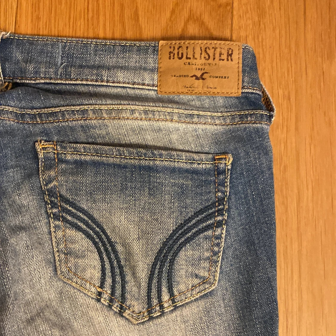 Lågmidjade bootcutjeans - 91
