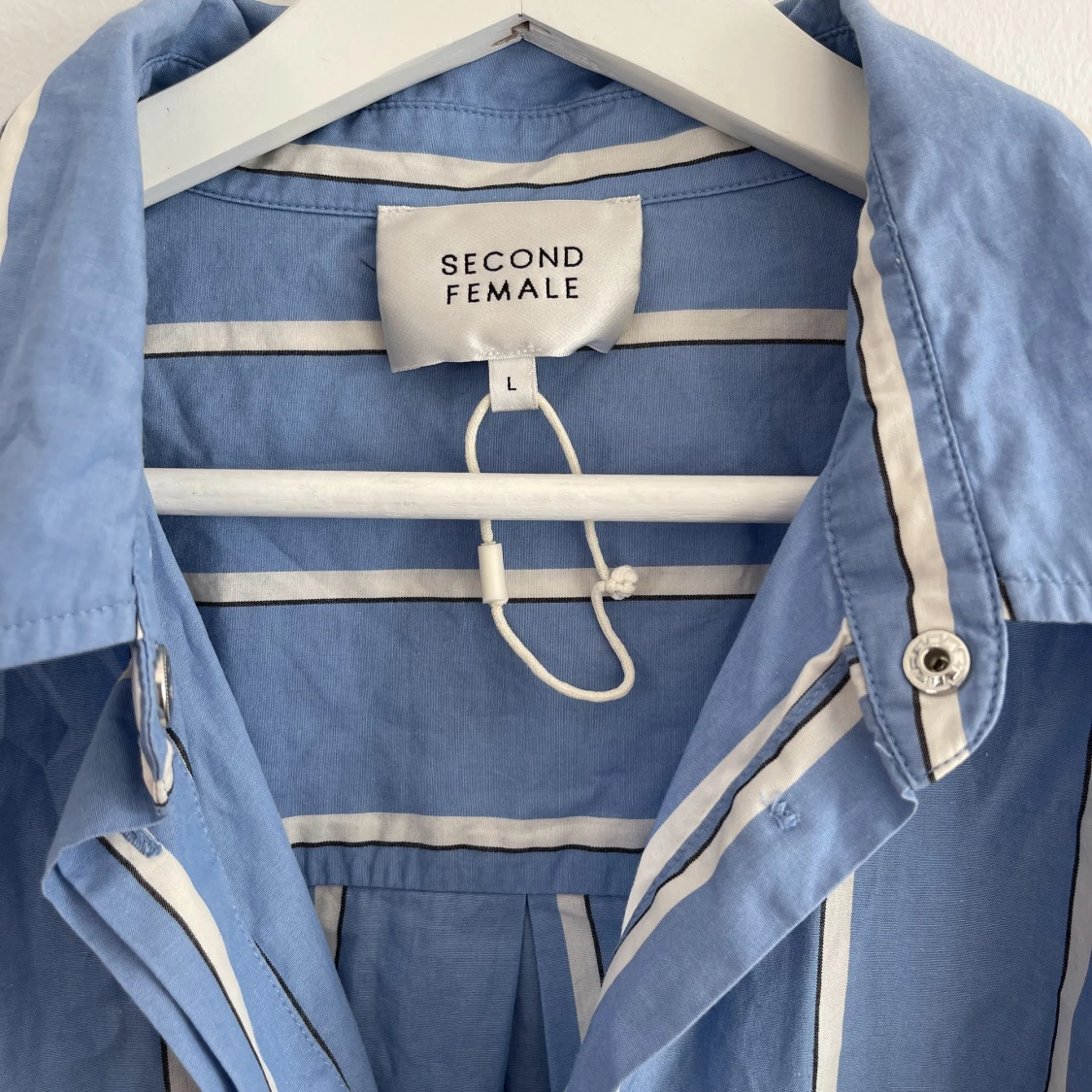 randig skjorta från second female - 90