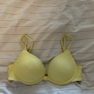 Gul bikini - Gul bikini. Fint skick. 