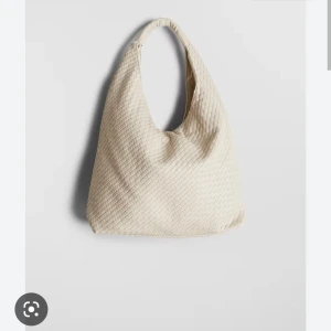 SÖKES - SÖKER Gabriella bag från Gina Tricot (obs säljer ej)