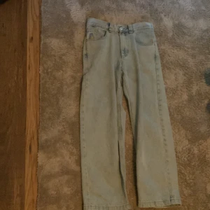 Polar 93 - Polar 93 baggy skick 7/10 ny pris 1300kr säljer för 500kr