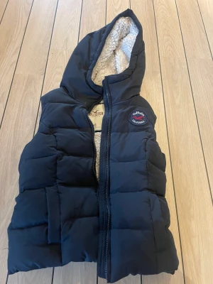 Väst - Mysig Hollister väst 