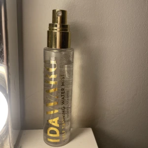 Ida warg  - säljer min Ida Warg self Tanning water som är knappt använd (tryck inte på köp nu) köparen står för frakt💕💕