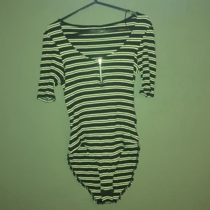 Bodysuit  - Storlek m, ej använd