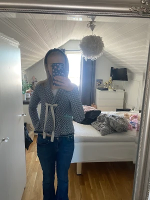 Odd Molly kofta - Superfin oanvänd odd molly kofta💕 säljes då den inte har kommit till användning🥲🤍 pris är diskuterbart