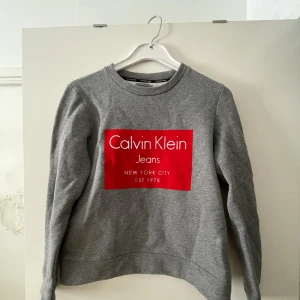 Tröja - Calvin Klein tröja. Skick 9/10 inga skador!!