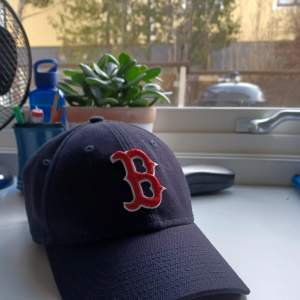 Boston red sox keps. Prima skick, knappast använd