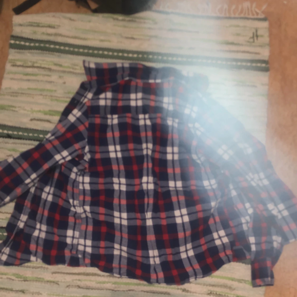Röd vit skjorta - 90
