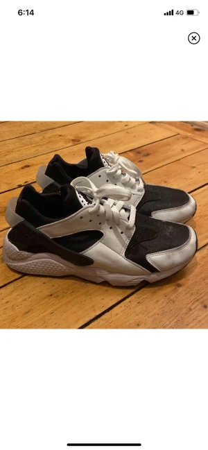 Nike air skor - Bra skick, fett sköna skor. Köparen står för frakt 📦 