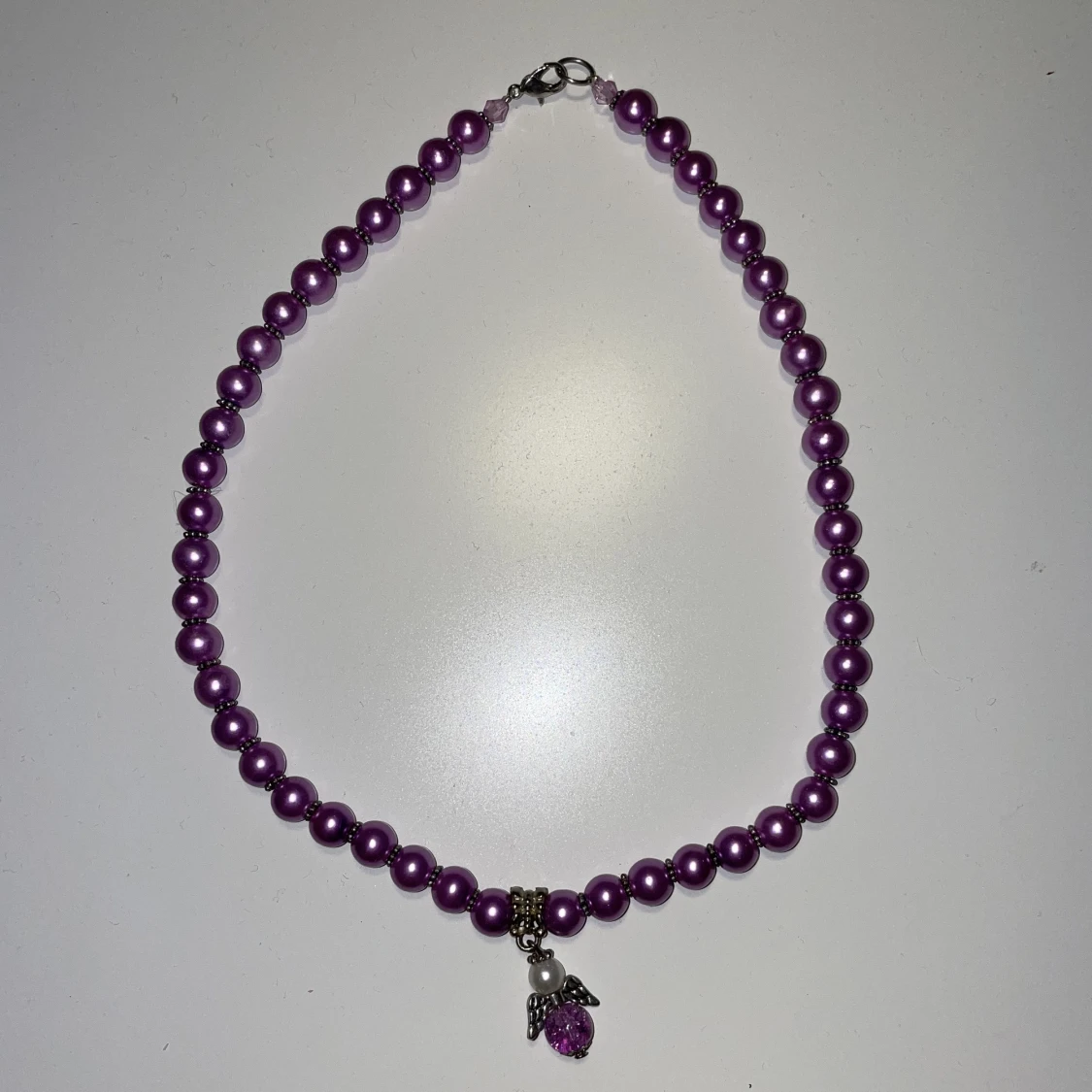 Lila pärlhalsband  - 90