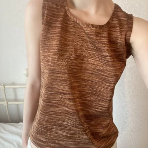 Linne - Snyggt glittrig linne köpt secondhand, från Lindex, frakt tillkommer