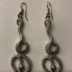 Öron hängen Ormar!  - Vackra öron hängen till festen! 