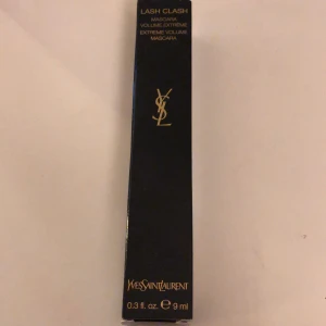 YvesSaintLaurent mascara - En helt ny YvesSaintLaurent mascara nypris kostade den 400kr man kan föreslå pris även