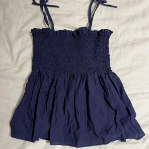 Linne från shein storlek Small - Köpt från shein och har aldrig använt detta linne. Storlek S.☺️