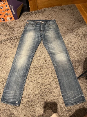 Vintage Ralph lauren jeans - Tjena, Säljer dessa jeans då dom ej kommer till användning.  1. Vintage ralph lauren jeans  Storlek:32/34  Condition:Vintage men inga fläckar på eller liknande  
