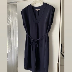 Klänning  - Klänning i storlek 36