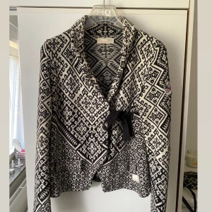 Odd Molly kofta  - Odd Molly kofta, storlek xs/s. 