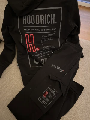 Hoodrich tracksuit - Nyskick, använt 1 gång. 