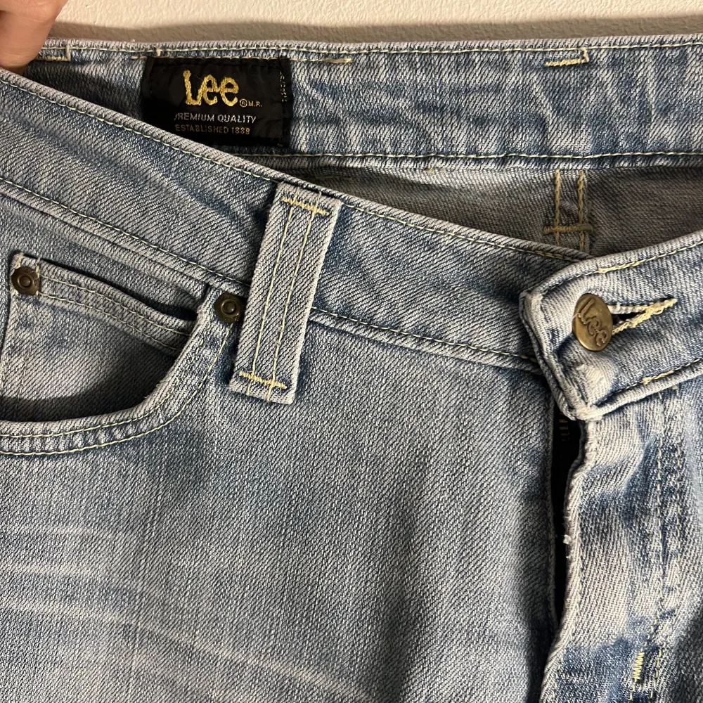 Boot cut jeans storlek S bra skick . Jeans & Byxor.