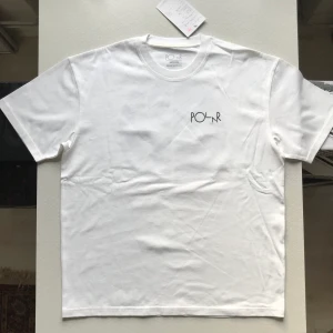 Polar skate co. tshirt - M  - Klassisk Polar logo tshirt. Helt ny med tag. 10/10