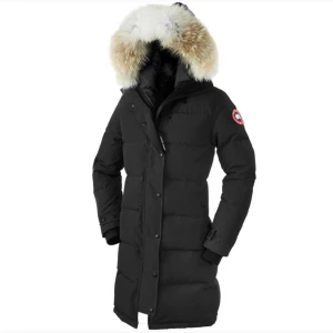 Canada Goose - Snygg svart Canada Goose Shelburne jacka i storlek M. Är i jätte fint skick.