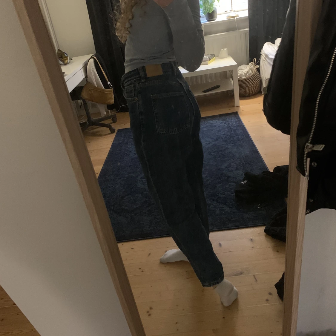Monki blå jeans TAIKI med raka ben  - 90