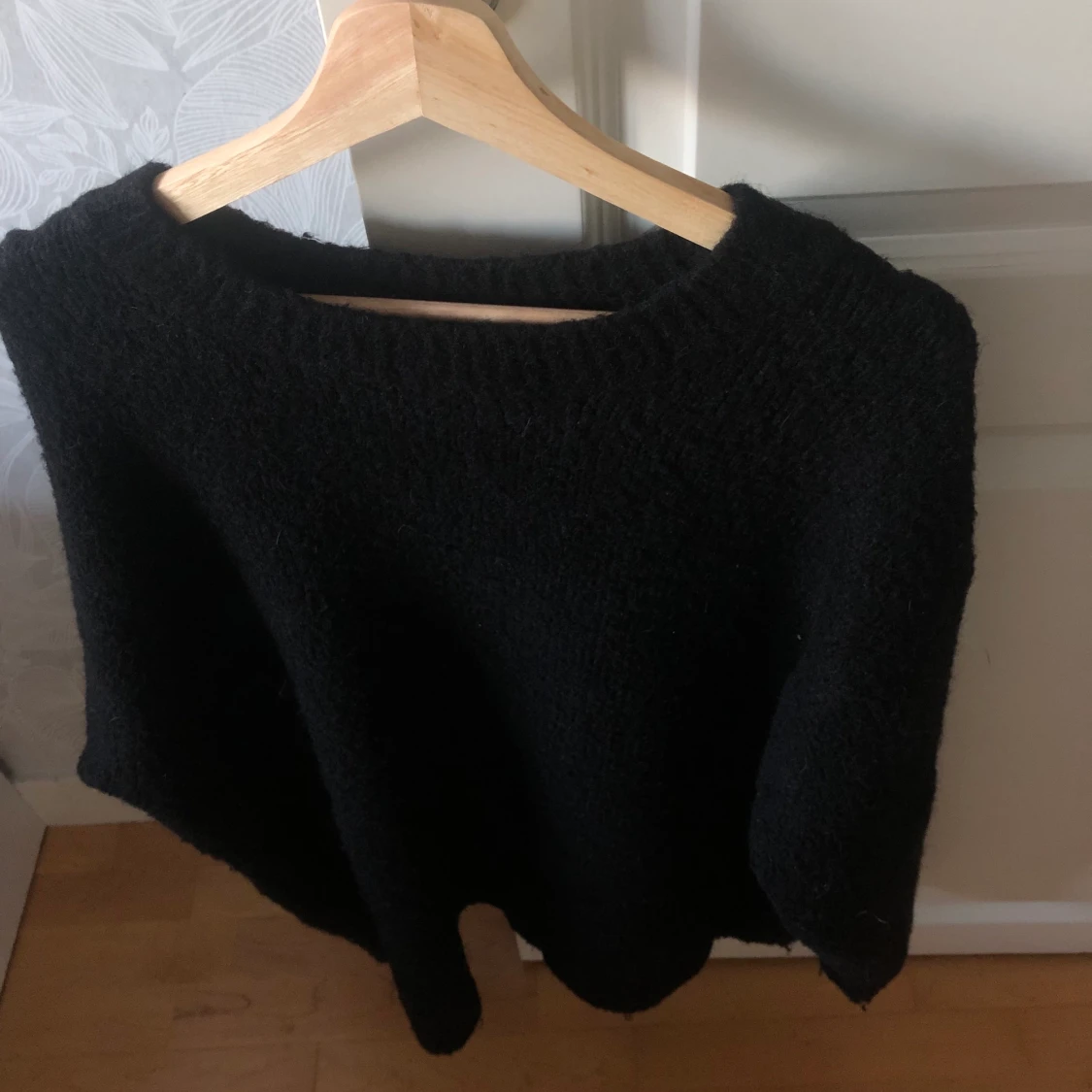 Stickad Tröja, svart  - 90