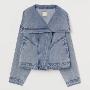 Söker denna jacka - Söker denna jacka från H&M i storlek xs eller s, möjligtvis m