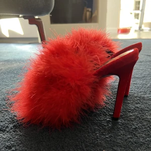 Fjäder skor  - Helt nya aldrig använda! St 37 