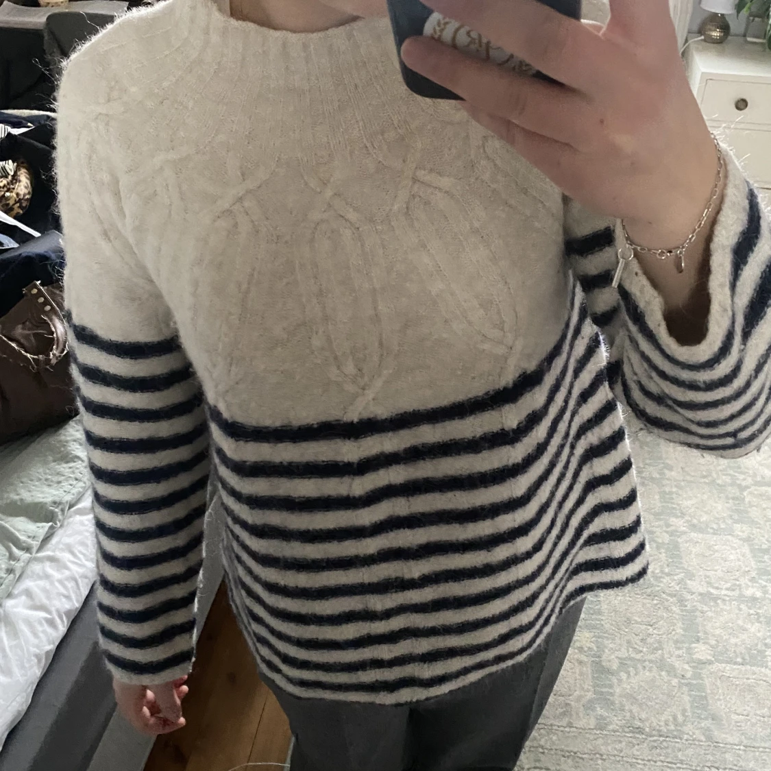 Randig stickad tröja 