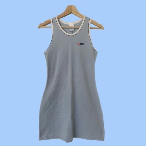 Miniklänning diesel - Ljusblå miniklänning från diesel, figursydd och bra skick.