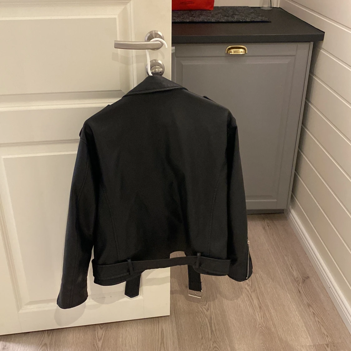 Oversized skinnjacka  - 90