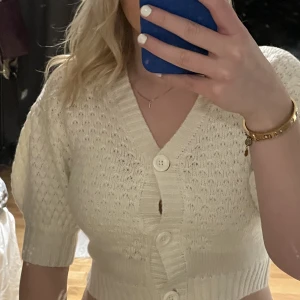 Nakd  - Vit stickad topp från nakd🤍aldrig använd så som ny! 