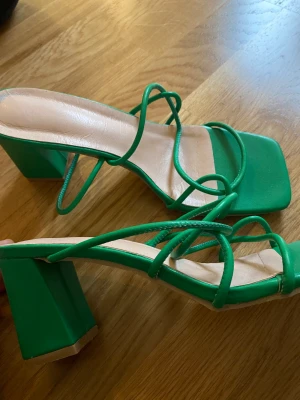 Klackaskor - Svin snygga skor som inte passar mig, aldrig använda🤍