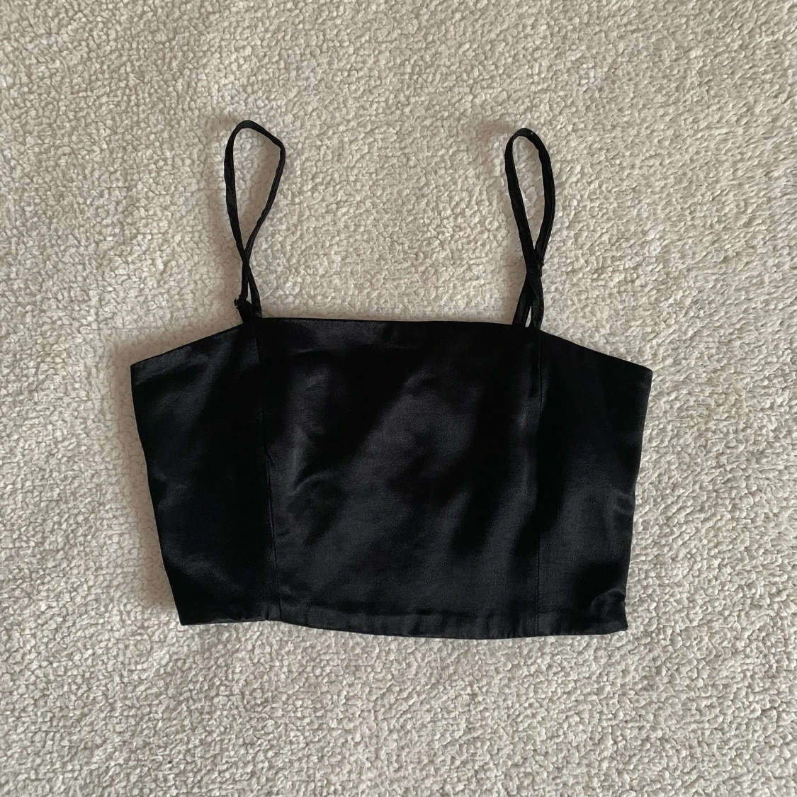 ZARA TOPP / BRALETTE / LINNE
