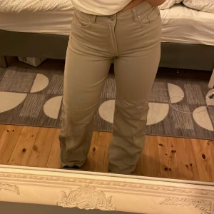 Vår jeans - Perfekt till sommaren mycket bra sick🫶🏼