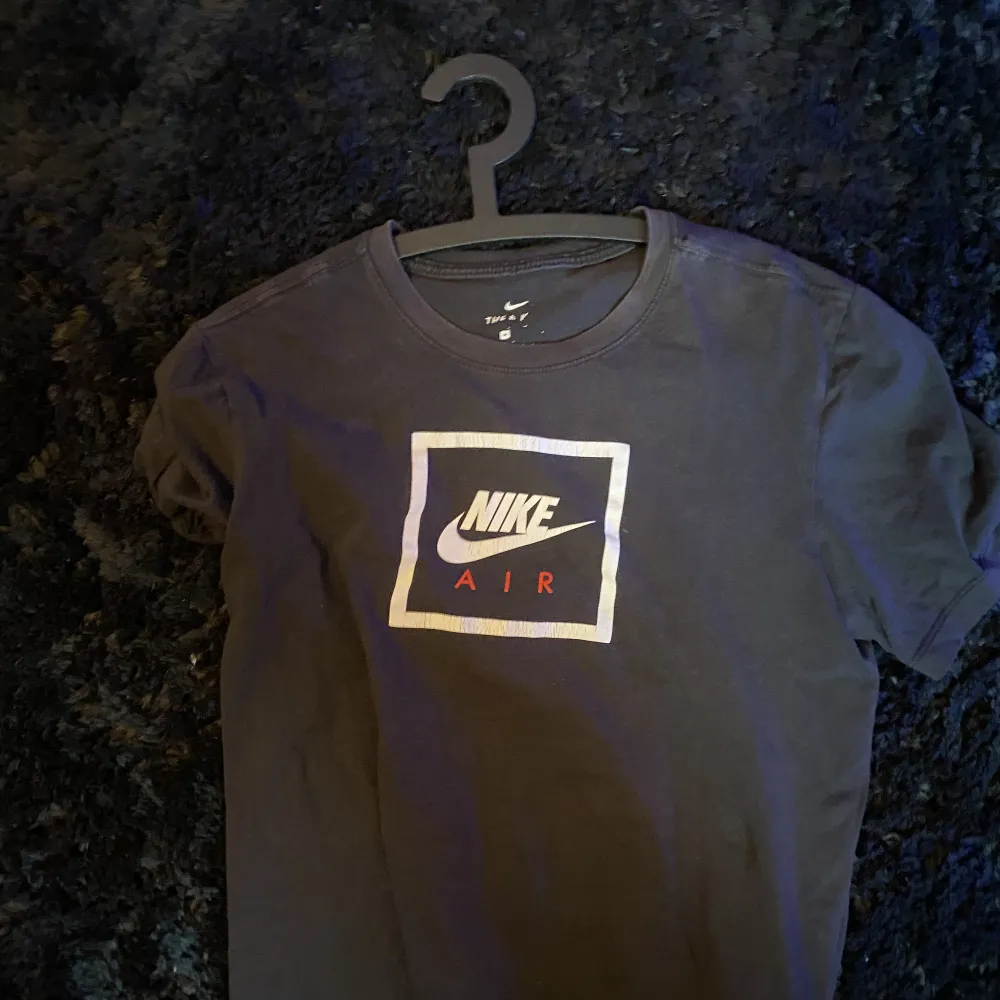 Nike tshirt. T-shirts.