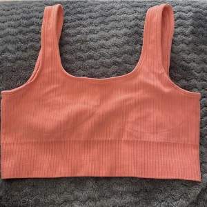 Aimin - Skitsnygg sportbh som blivit förliten för mig:( 