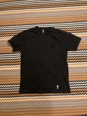 Dickies&spitfire T-shirt  - Bra skick 