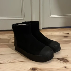 Tretorn arch hybrid vinterskor strl 38 - Varmfodrade och vattentäta skor, perfekta till vintern! Använda men i gott skick. Nypris ca 1000kr 😊