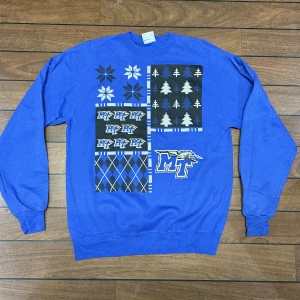 Champion MT sweatshirt  - Snygg Champion MT sweatshirt i storlek M! Skriv gärna om du undrar över något!  Köp gärna med Köp nu🙏  Finns även i våran butik på Norra Hamngatan i Strömstad eller på våran hemsida Clearout.se