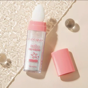 Highligter  - Säljer nu denna Polvo de hades highliter som tyvärr inte kommer till användning💓 fairy pink heter färgen (brons/rosa)💓 fortfarande kvar i förpackningen och har inte öppnats💓 köp för ett tag sen men inte kunnat lämna tillbaka💓