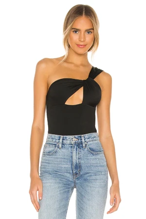 Superdown svart body  - Svart body från superdown köpt på revolve Storlek XS Använd en gång