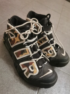 Nike Air UPTON - Condition 8/10 Storlek 41 Säljes då dom är lite för stora för mig 