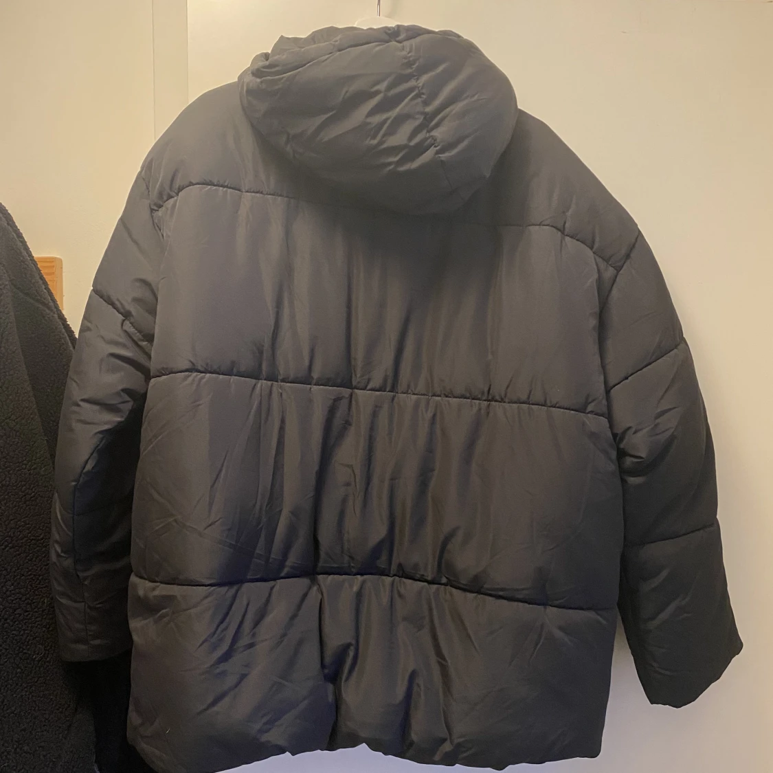 Monki puffjacka - 91