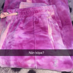 Juicy byxor  - Jättefina juicy byxor som tyvärr inte kommer till användning längre. Allt som säljs på min sida vill jag bli av med fort därför är priserna låga för varans skick. 